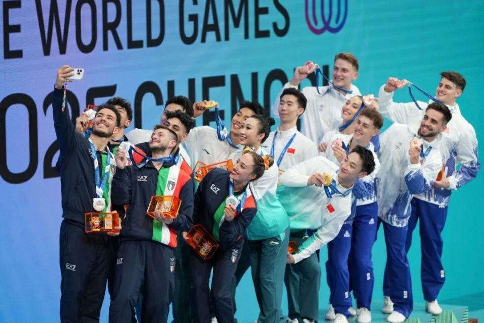 最多的代表, 最高领奖台, QZ 最多的代表, 最高领奖台, QZ